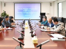 国际先进材料学会代表团访问医学部